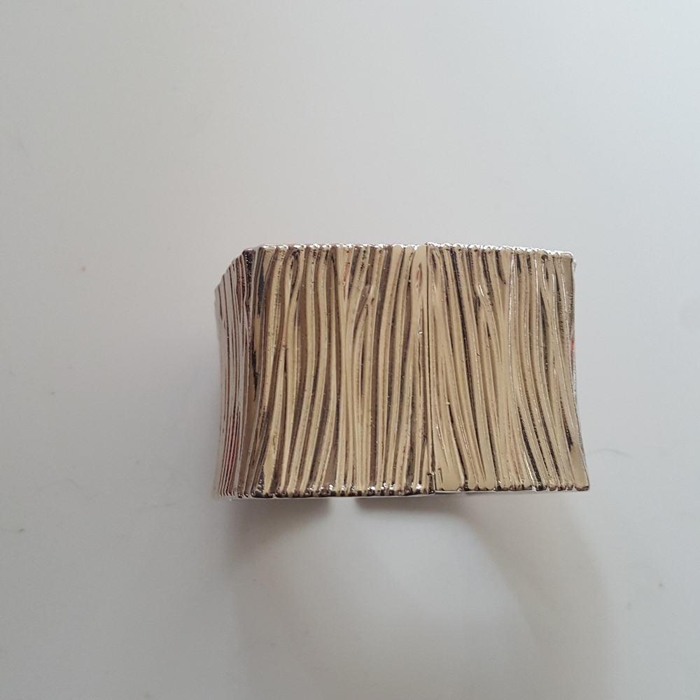 Square Hinged Silver Bracelet - image 3